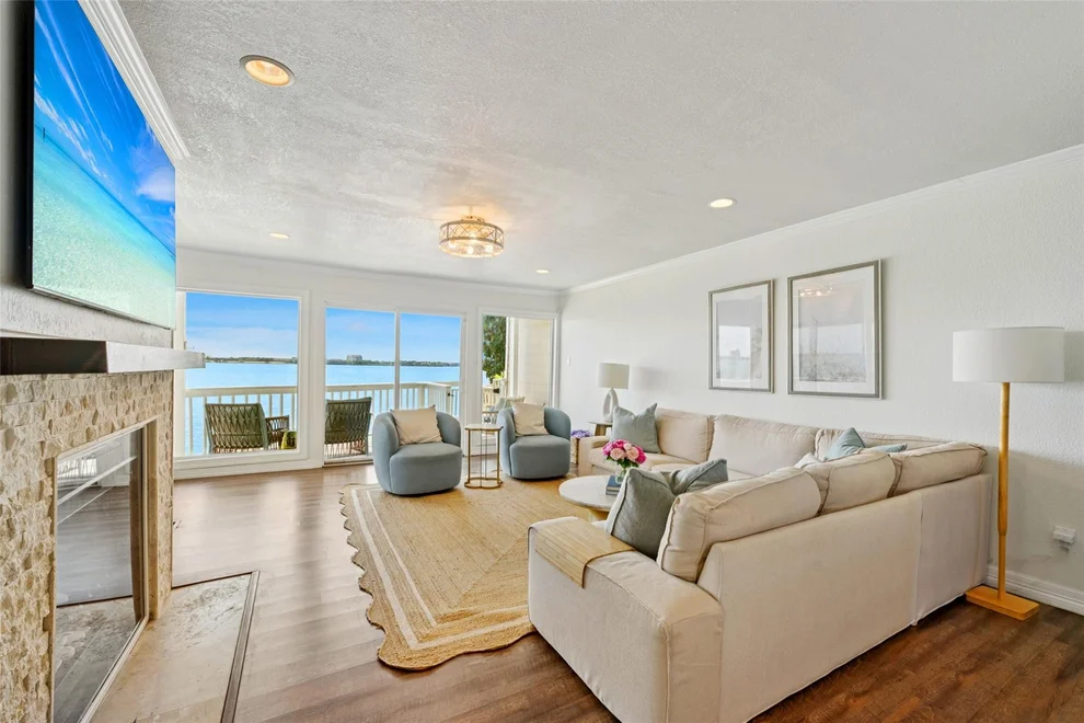 Unit for sale at 2 Mariner Village Drive, Seabrook, TX 77586