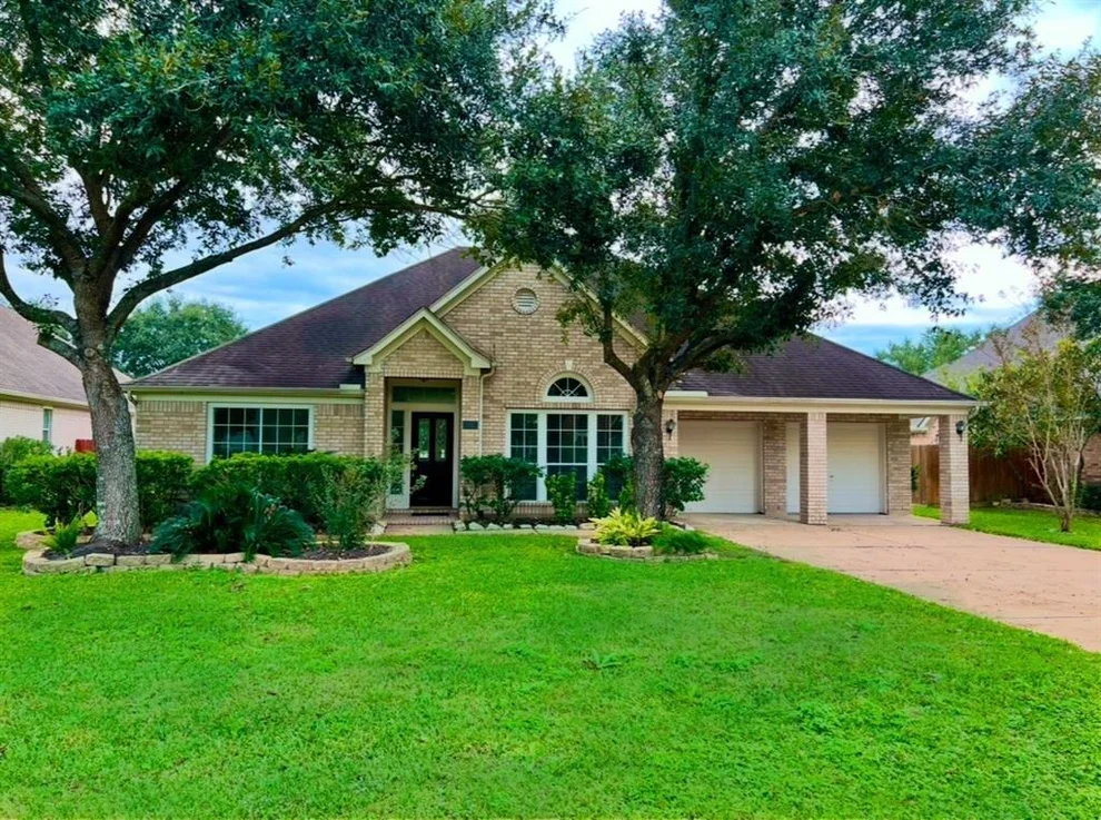 Unit for sale at 406 Bridge Crest Boulevard, Houston, TX 77082