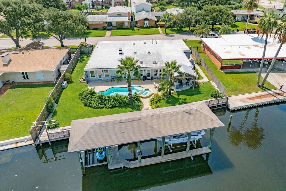 Unit for sale at 28 S Shore Drive, Galveston, TX 77551