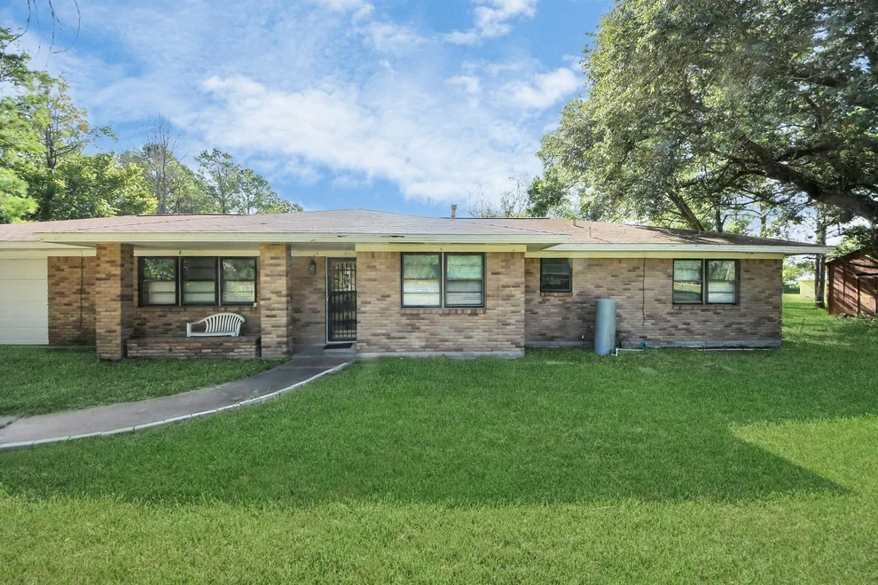 Unit for sale at 5322 County Road 155, Alvin, TX 77511