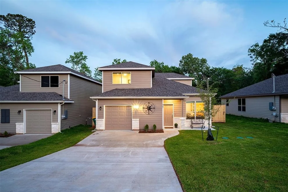 Unit for sale at 907 Crystal River Road, Conroe, TX 77316