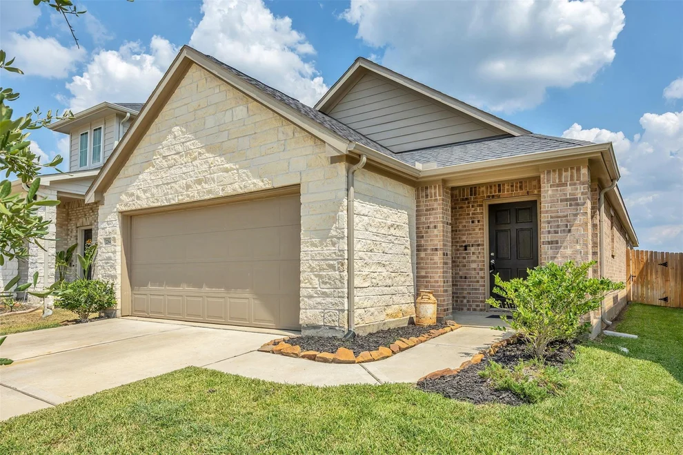 Unit for sale at 22642 Rosebush Hill Road, Tomball, TX 77377