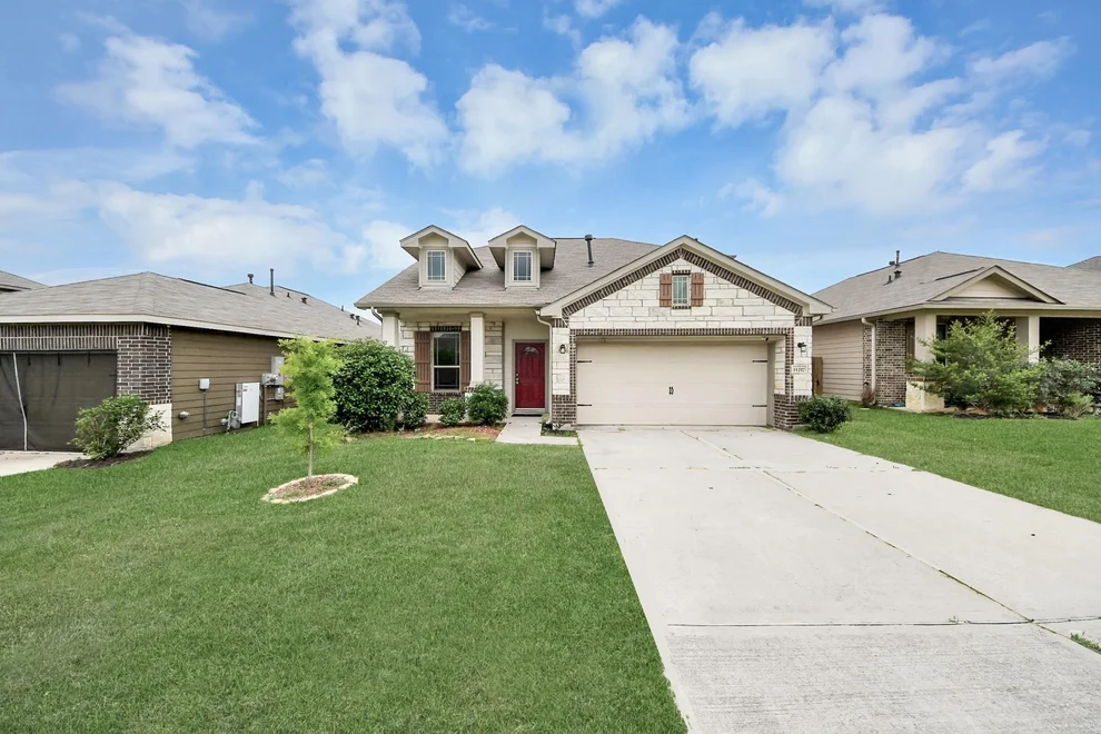 Unit for sale at 11217 Danny Lane, Willis, TX 77318