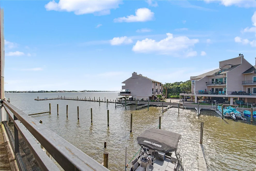 Unit for sale at 3663 Nasa Parkway, Seabrook, TX 77586