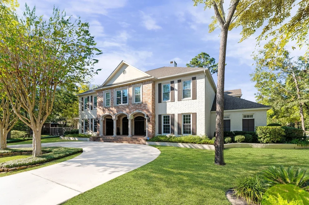 Unit for sale at 10401 Treeridge Place, The Woodlands, TX 77380