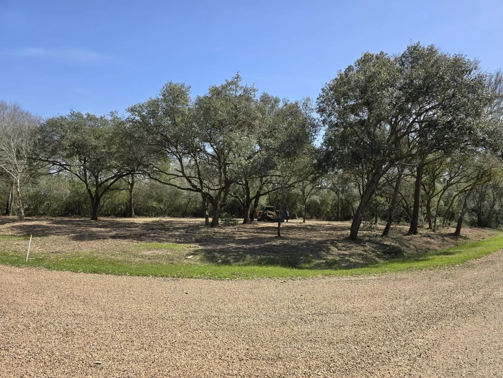 Unit for sale at 000 Tinkler, Rock Island, TX 77470