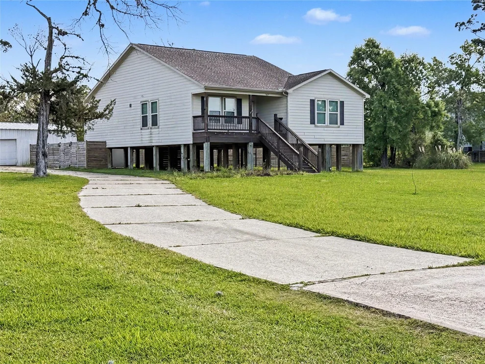 Unit for sale at 3415 E Bayou Drive, La Porte, TX 77571