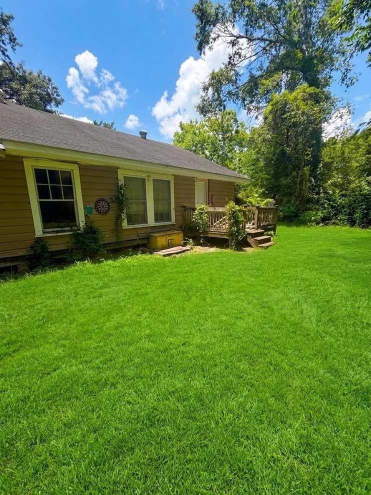 Unit for sale at 205 S 2nd Street, Silsbee, TX 77656