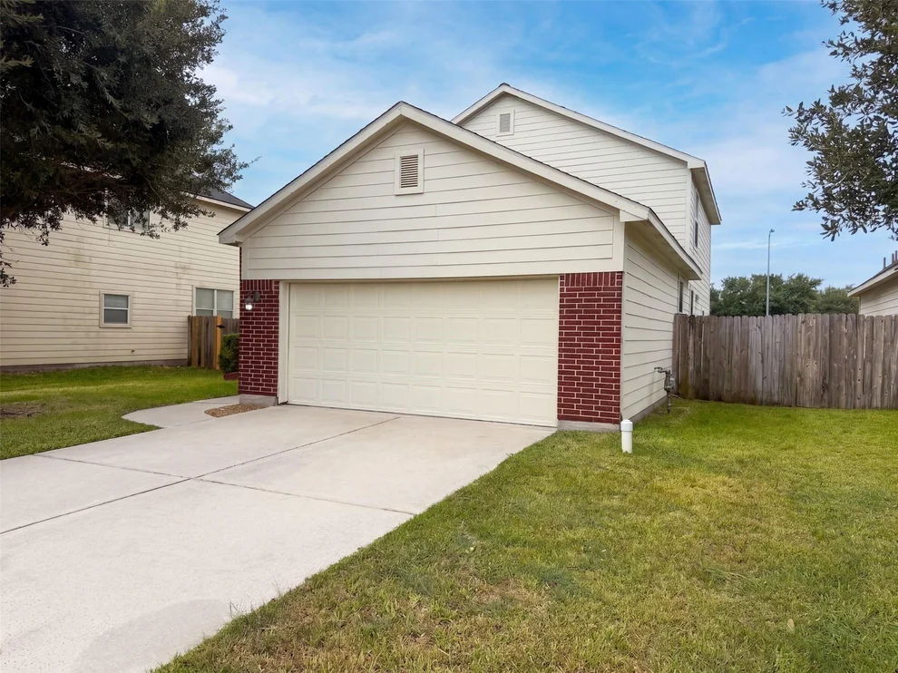 Unit for sale at 15019 Silhouette Ridge Drive, Humble, TX 77396