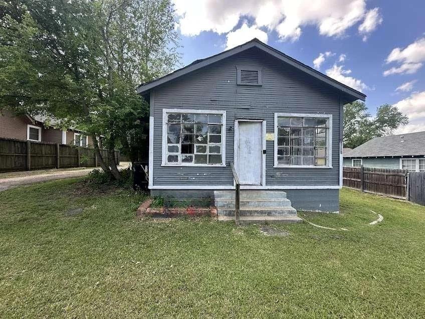 Unit for sale at 107 Electra Street, Longview, TX 75602