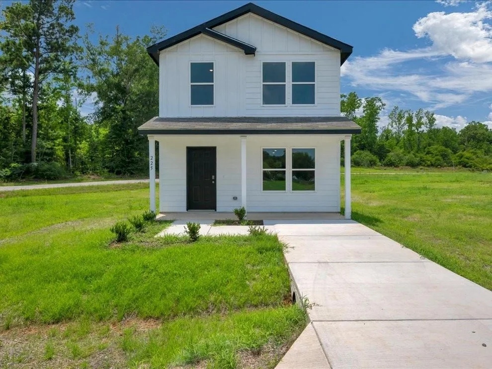 Unit for sale at 225 Dana Drive, Lufkin, TX 75901