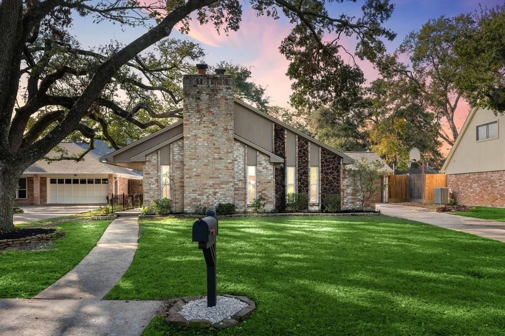 Unit for sale at 2923 Kevin Lane, Houston, TX 77043