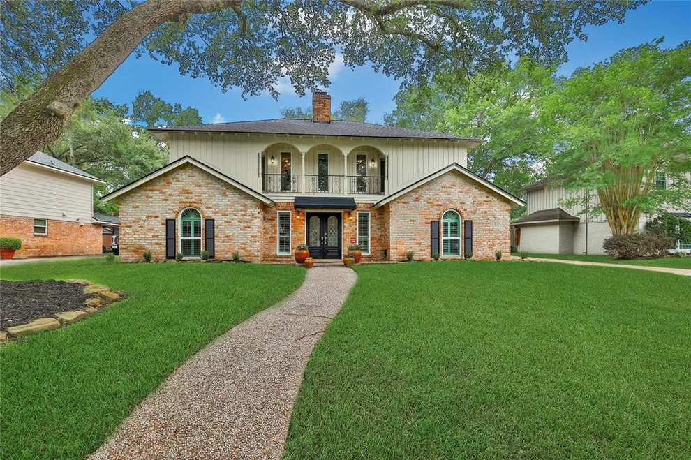Unit for sale at 12443 Honeywood Trail, Houston, TX 77077