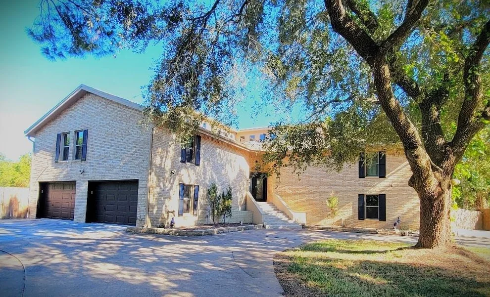 Unit for sale at 4017 Lovers Lane, Dickinson, TX 77539