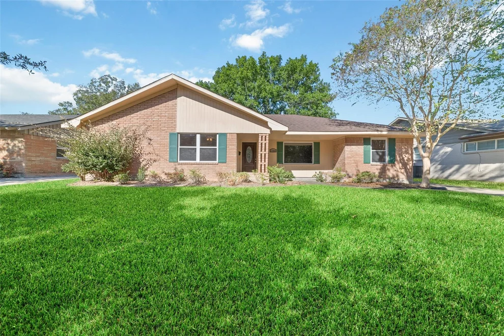 Unit for sale at 11426 Endicott Lane, Houston, TX 77035