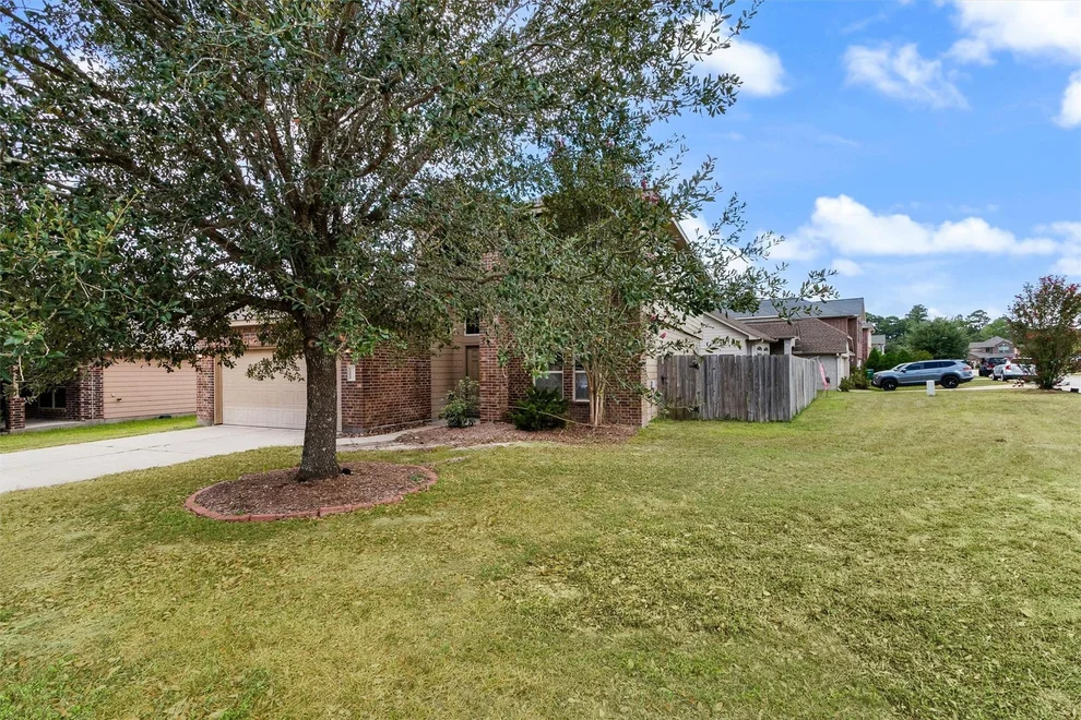 Unit for sale at 12533 Canyon Hill Drive, Willis, TX 77318