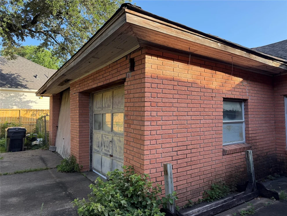 Unit for sale at 4537 Teton Street, Houston, TX 77051