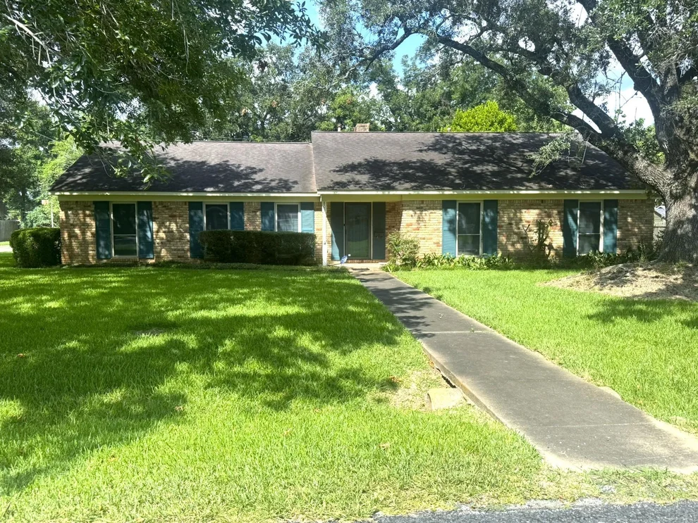 Unit for sale at 803 Merry Lane, Wharton, TX 77488