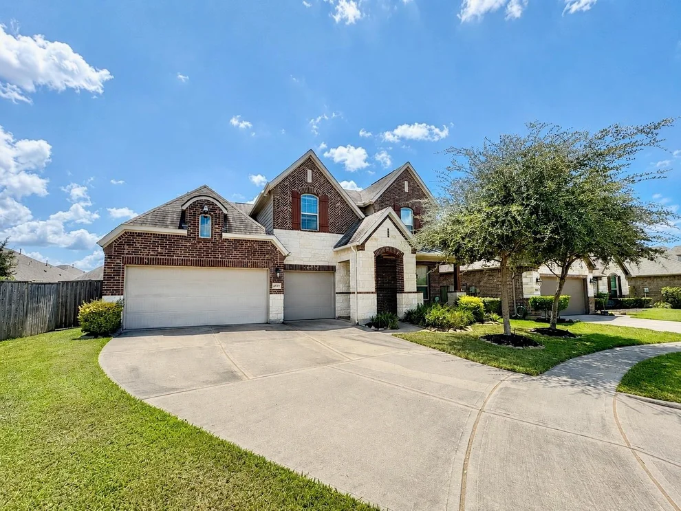 Unit for sale at 6210 Crested Wood Court, Richmond, TX 77407