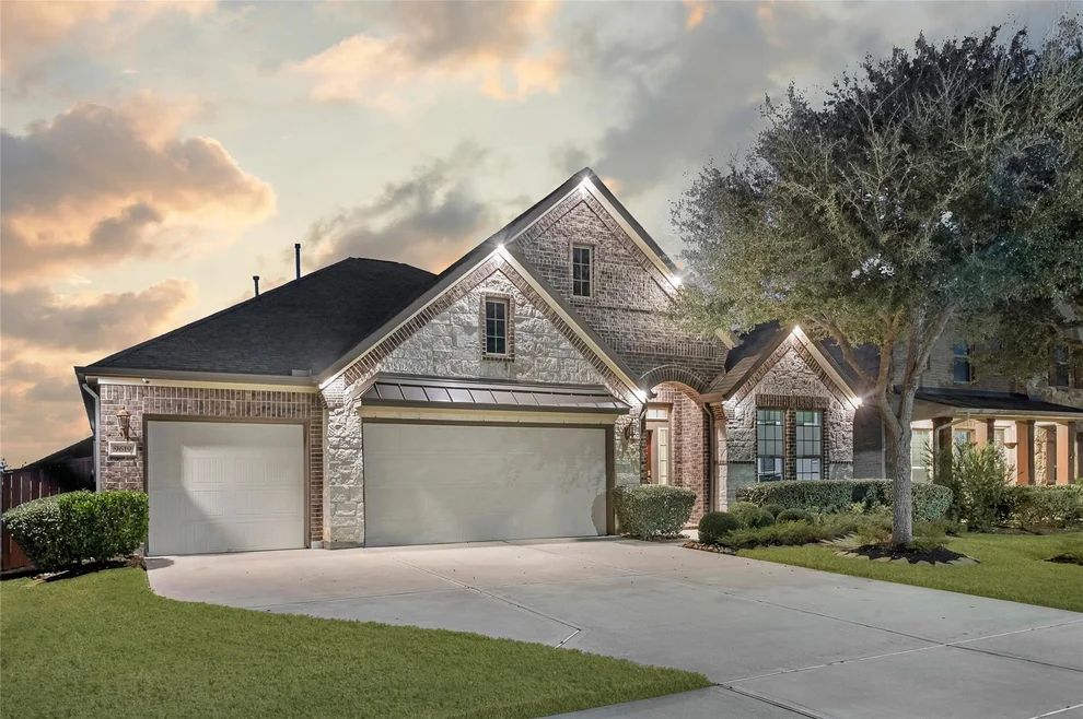 Unit for sale at 9619 Hideaway Green Drive, Richmond, TX 77406