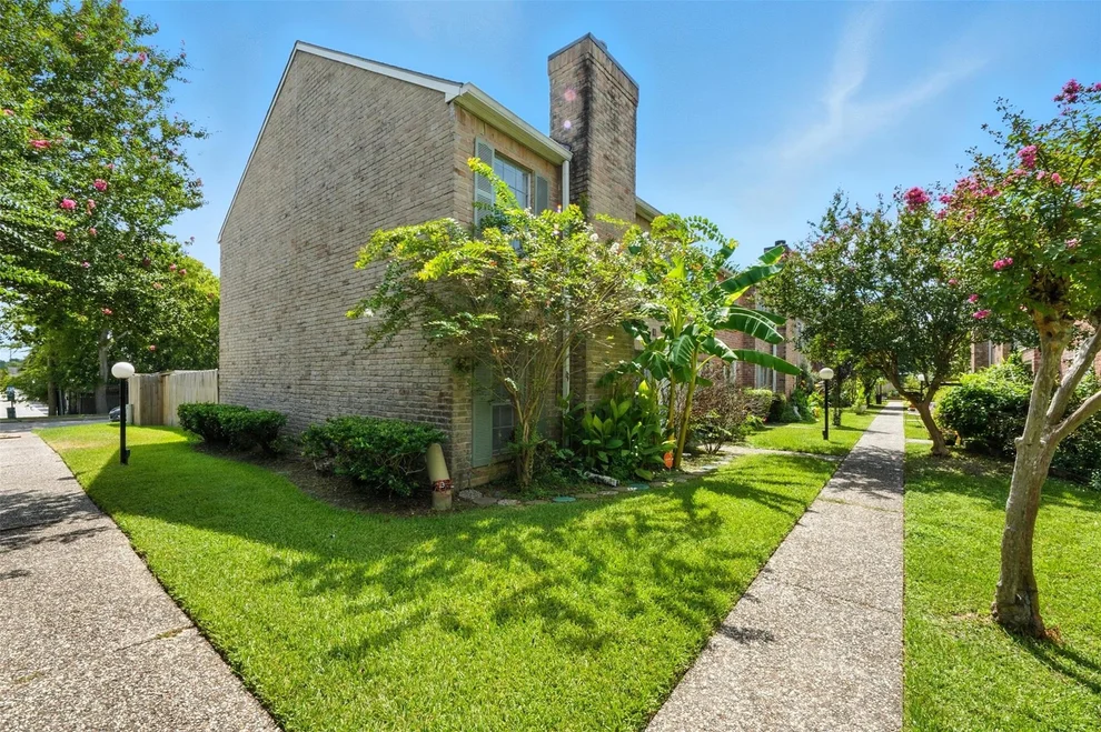 Unit for sale at 69 E Park West Drive, Houston, TX 77072