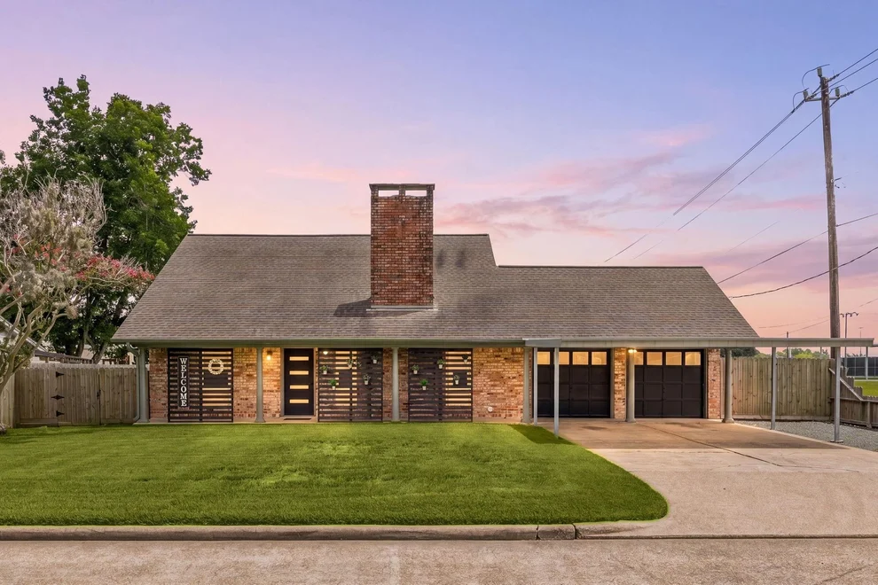 Unit for sale at 222 W Vaughn Lane, Deer Park, TX 77536
