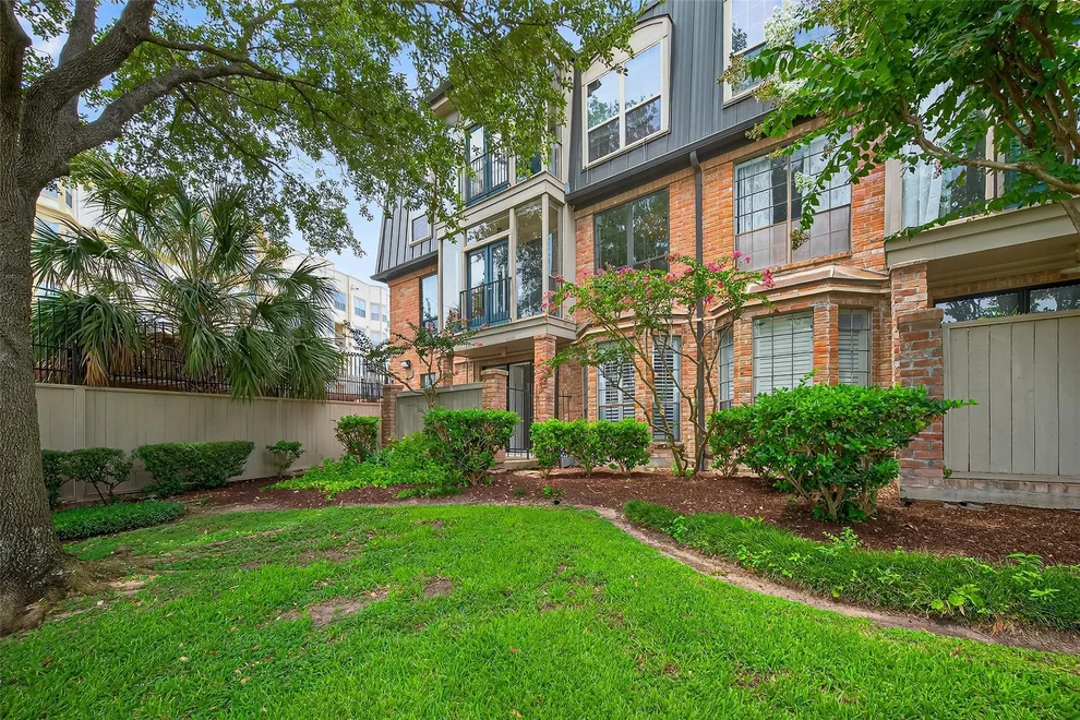 Unit for sale at 2400 N Braeswood Boulevard, Houston, TX 77030