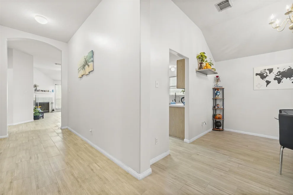 Unit for sale at 6710 Catarina Circle, Houston, TX 77084