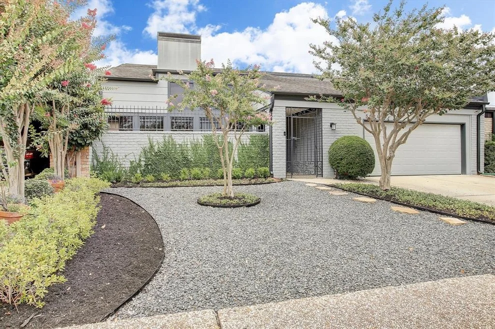 Unit for sale at 5528 Shadow Crest Street, Houston, TX 77096