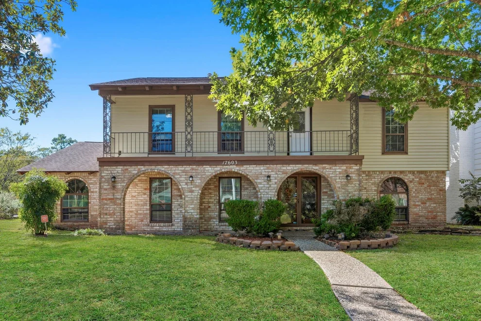 Unit for sale at 17603 Loring Lane, Spring, TX 77388