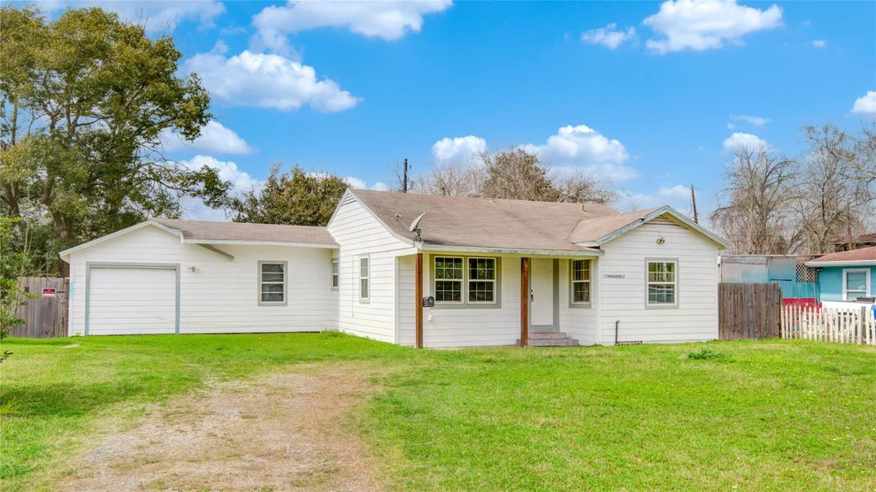 Unit for sale at 710 Roosevelt Street, La Marque, TX 77568