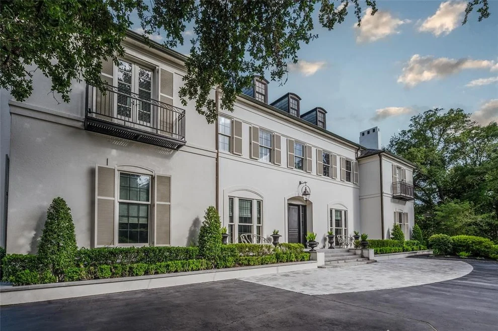 Unit for sale at 1069 Kirby Drive, Houston, TX 77019