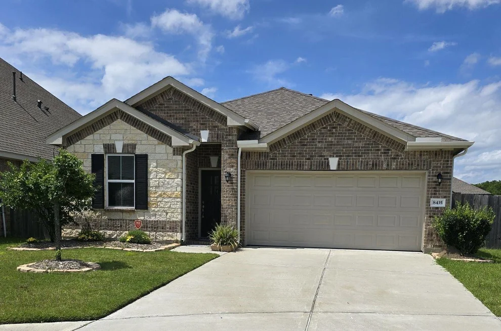 Unit for sale at 8435 Sunset Horizon Drive, Baytown, TX 77521