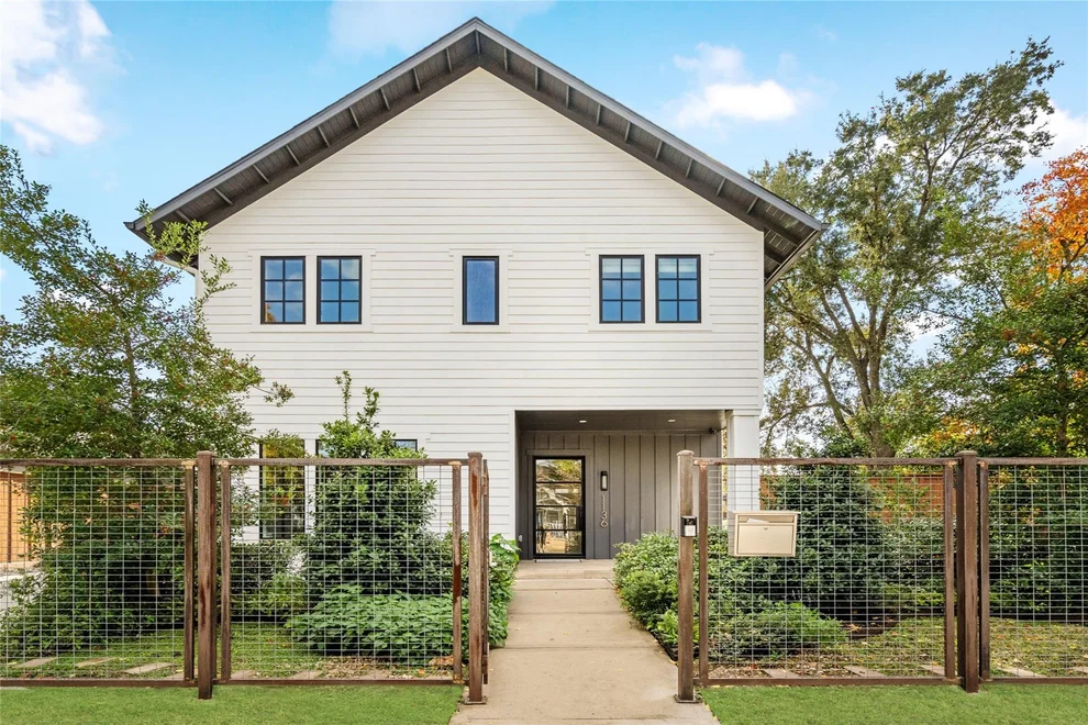 Unit for sale at 1136 Woodland Street, Houston, TX 77009