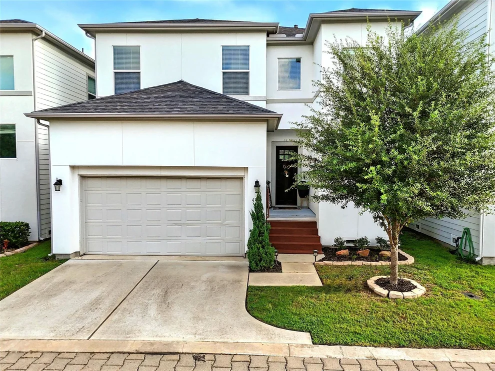 Unit for sale at 422 Yale Oaks Lane, Houston, TX 77091