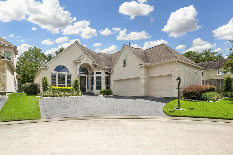 Unit for sale at 121 Marble Staff Court, Houston, TX 77069