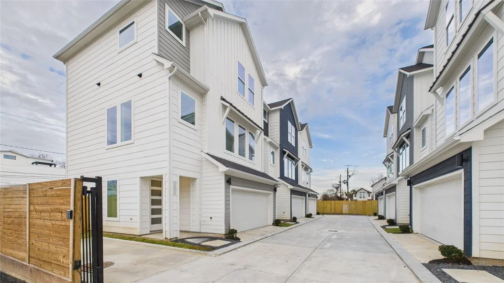 Unit for sale at 2426 Freeman Street, Houston, TX 77009