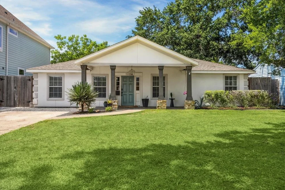 Unit for sale at 1326 Curtin Street, Houston, TX 77018