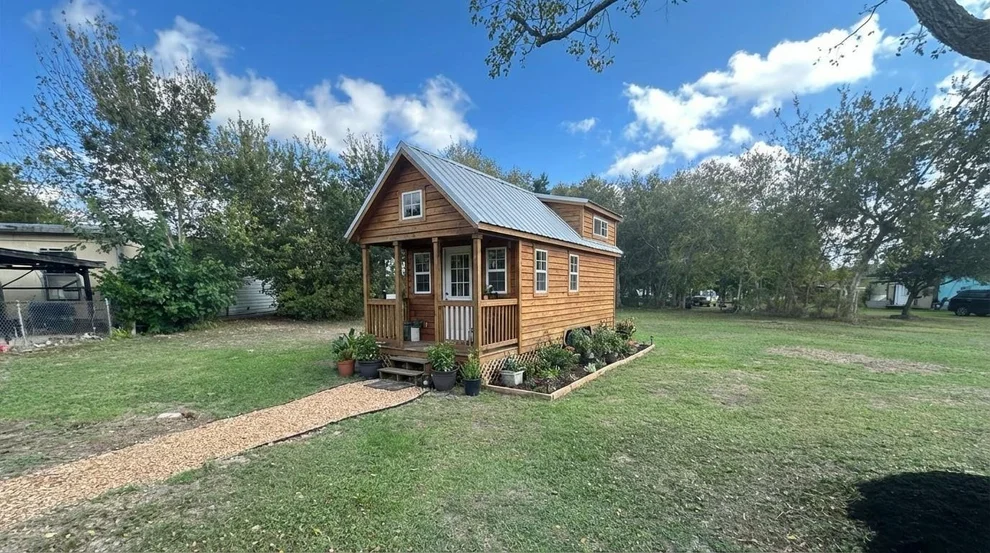 Unit for sale at 2805 Avenue C, Bay City, TX 77414