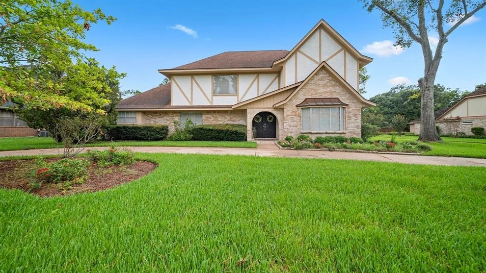 Unit for sale at 2307 Butler Drive, Friendswood, TX 77546