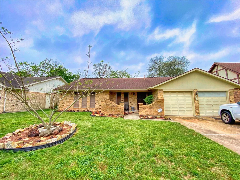 Unit for sale at 4502 Arapajo Street, Pasadena, TX 77504