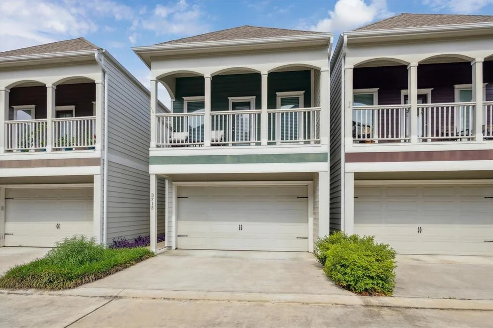Unit for sale at 3715 Oakroc Grove, Houston, TX 77018
