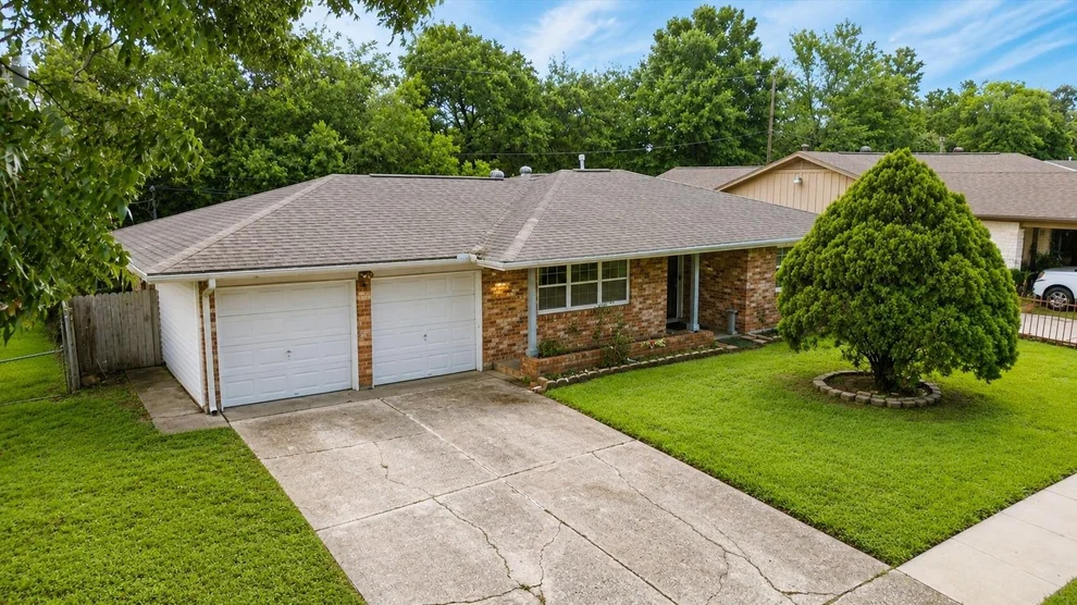 Unit for sale at 1313 Plymouth Street, Pasadena, TX 77502