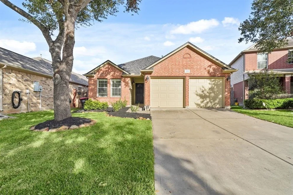 Unit for sale at 5706 La Crema, Missouri City, TX 77459