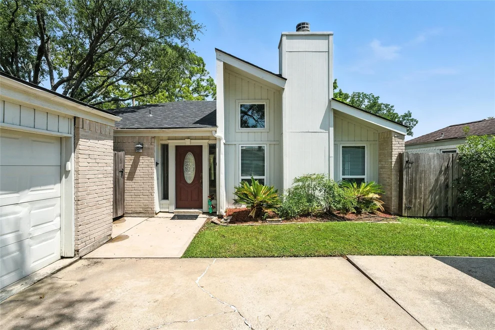 Unit for sale at 803 Bradwell Drive, Houston, TX 77062
