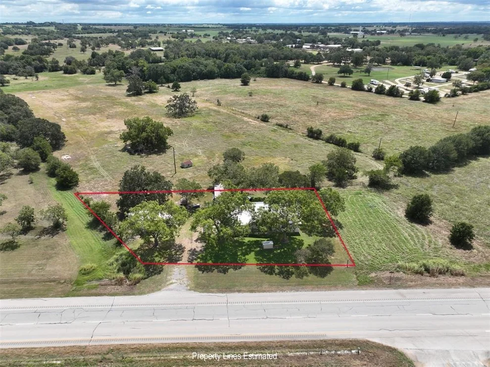 Unit for sale at 346 Us 290, Carmine, TX 78932