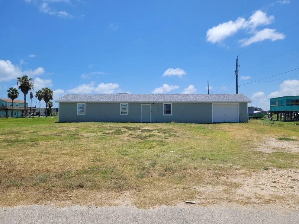 Unit for sale at 515 Thunder Road, Surfside Beach, TX 77541