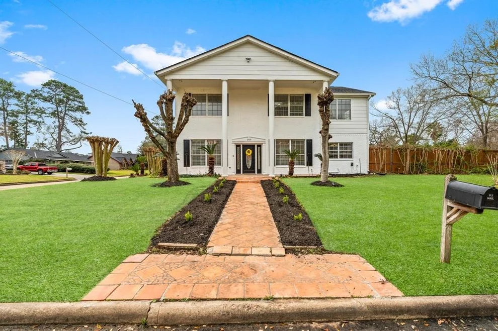 Unit for sale at 13103 Lookout Mountain Court, Houston, TX 77069