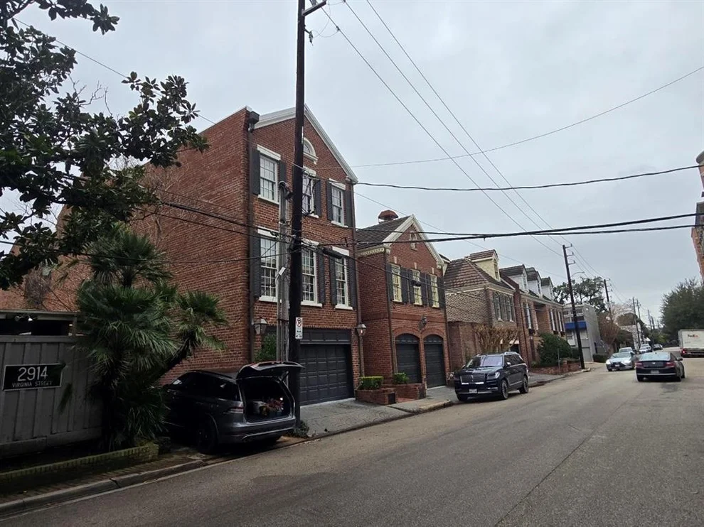 Unit for sale at 2914 Virginia Street, Houston, TX 77098