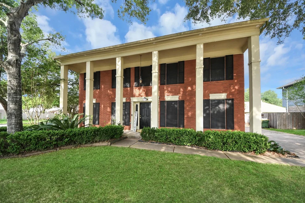 Unit for sale at 3925 Spring Crest Court, Pearland, TX 77584